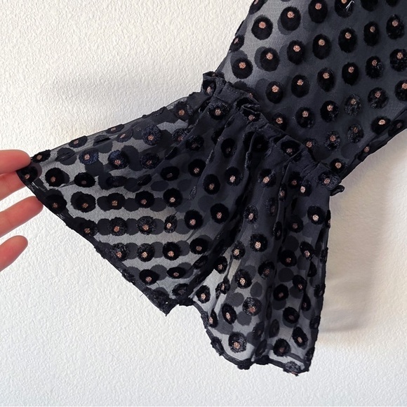 Soft Surroundings NWOT Black Dot Velvet Semi Sheer Blouse Sz Medium Bell Sleeves - Picture 5 of 9